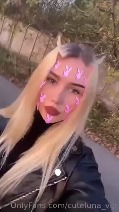 The sun is shining and it s hitting just right it s the kind of 