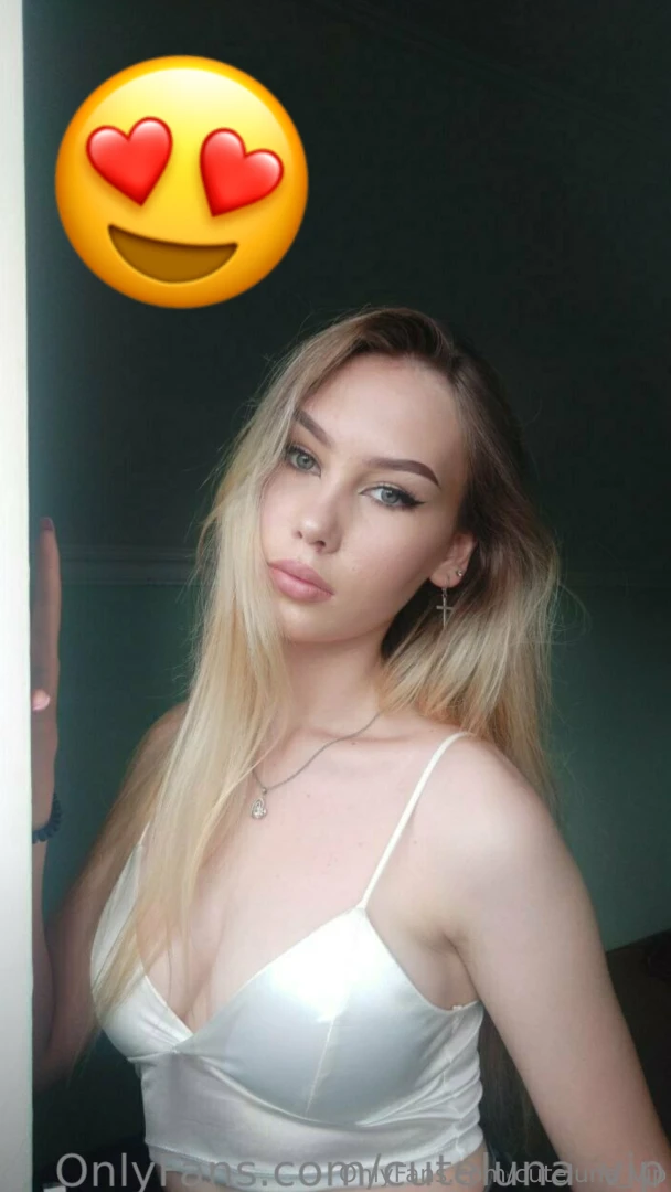 Ready to do all your hot fantasies fill her holes with your hot sperm 