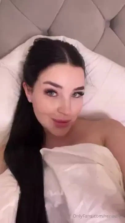 Good morning how about a morning coffee treat i ll send you an naughty 