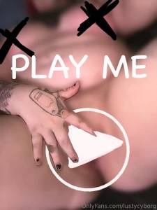 Bundle 3 photos 5minute video playing with my clear dildo