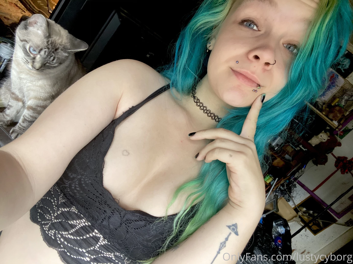 Gotta go christmas shopping for a bit who wants to help me get myself 