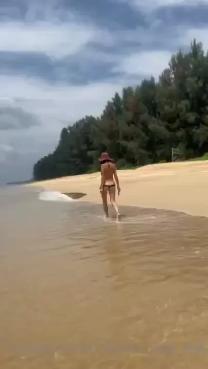 Would you like to take a walk on the beach with me 