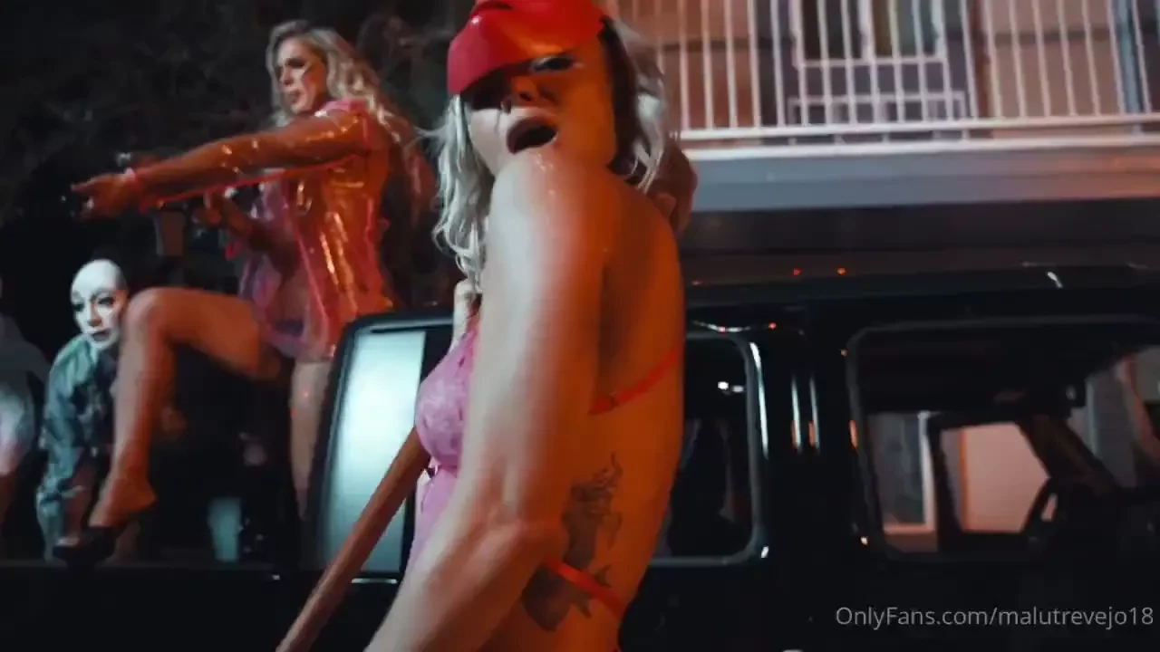 Happy halloween have some crazy fun this weekend yall bellathornevip 