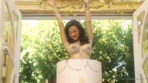 It s my birthday let s have some fun in the dms today