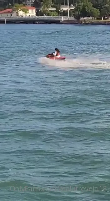 I love jet skiiiiing one of my favorite things to do part 2 