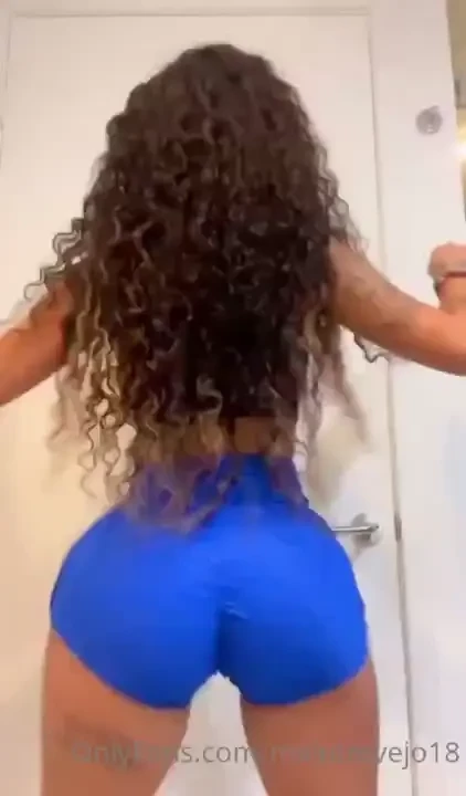 Spoil your favorite baddie empesando esta semana moviendo el culo 