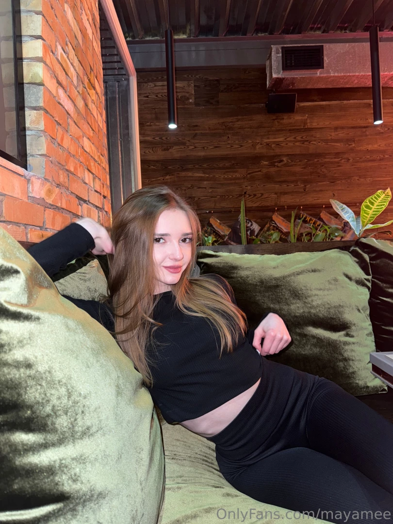 A verbal atmosphere and such a nice girl you think so too 