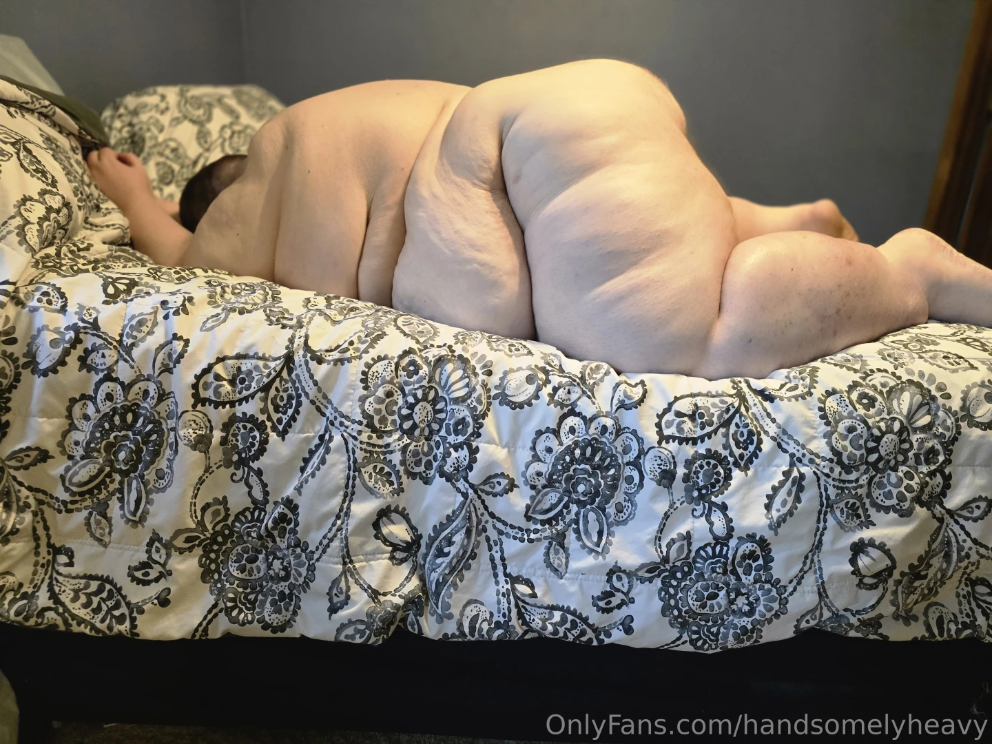 Photo shoot since i actually feel cute today the last 3 are my part 15 