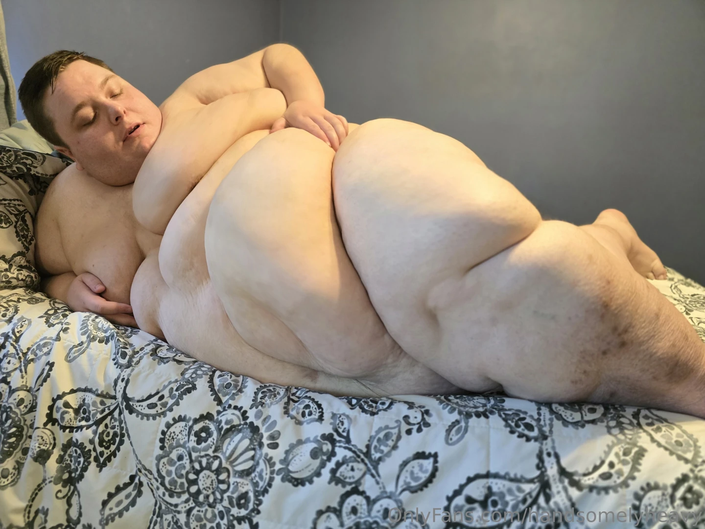 Photo shoot since i actually feel cute today the last 3 are my part 22 