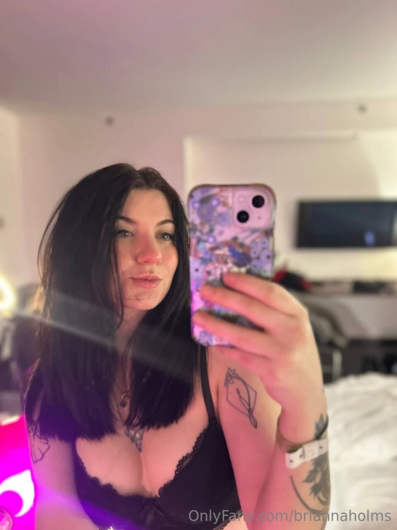 Just a normal slutty babe with daddy issues part 4 