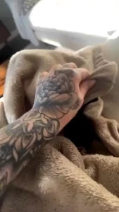 Swipe for pussy pics and vids part 3