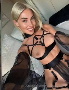 Free sub karina_bb this busty horny girl loves jerking cocks between part 318