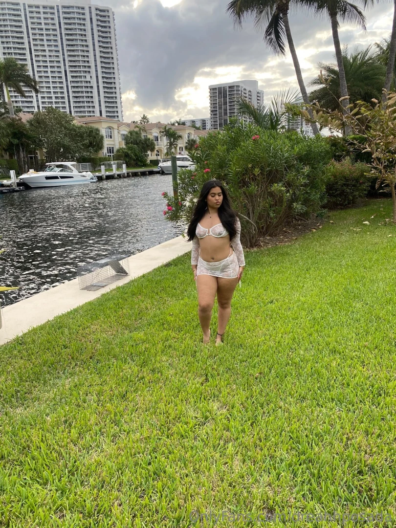 I need another vaca papi will u cum whisk me away 