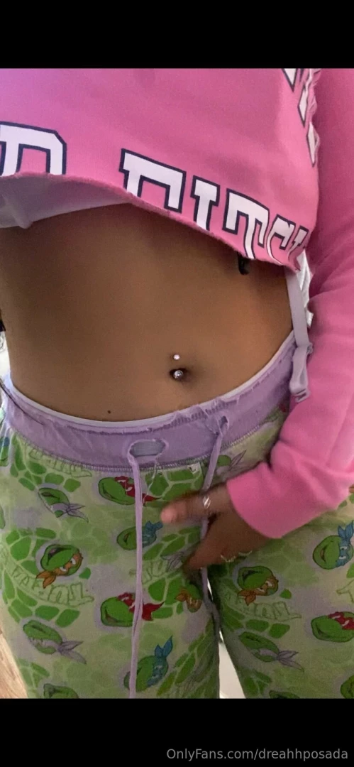 Comfy saturday until i go out and get wild tn what are your plans papi 