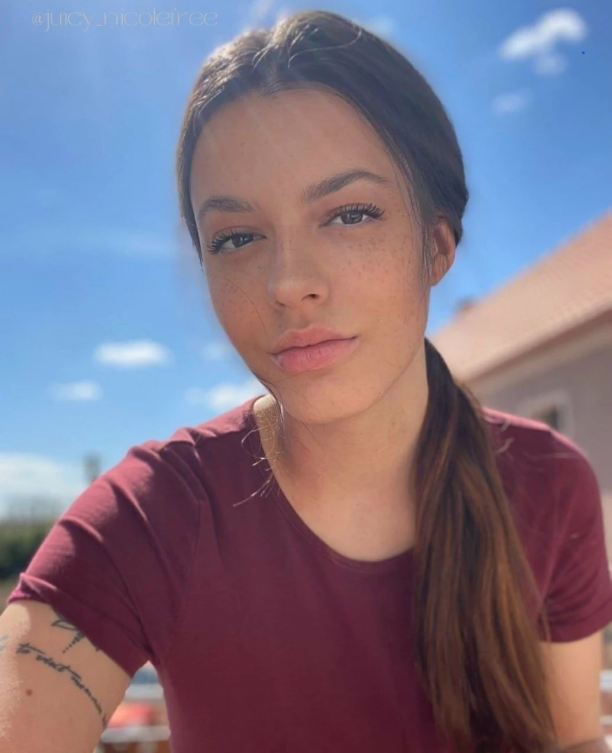 Sweet and funny but with a tight pussy to die for juicy_nicolefree part 276 