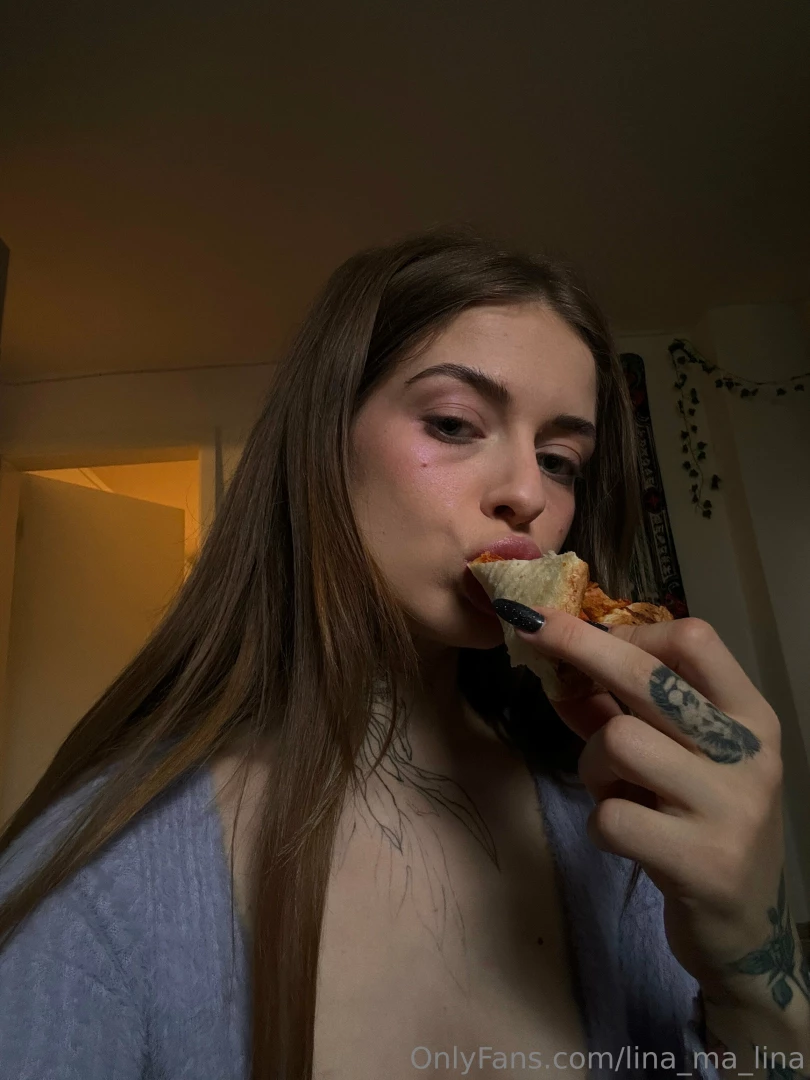 Netflix and pizza with me part 2 