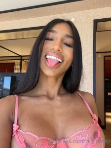 Twerking my ass for you papi cum watch me throw my ass all the way part 1