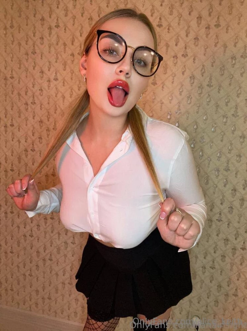 Subscribe for free just now dolly_queen she s dolly_queen the real part 6 