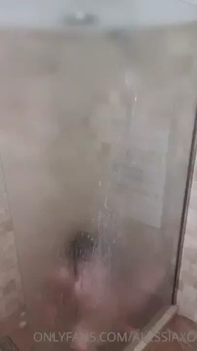 Check your dms https onlyfans com alessiaxo 