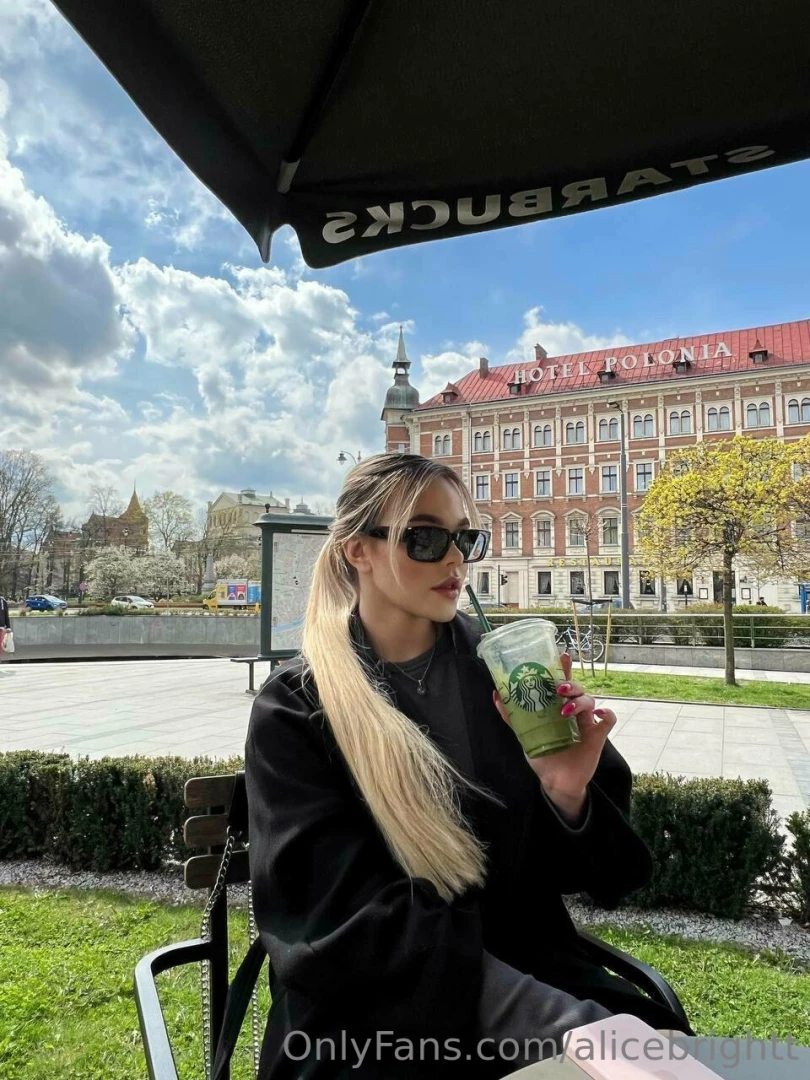 Today i hung out in the park soaking up the bright sun and the 