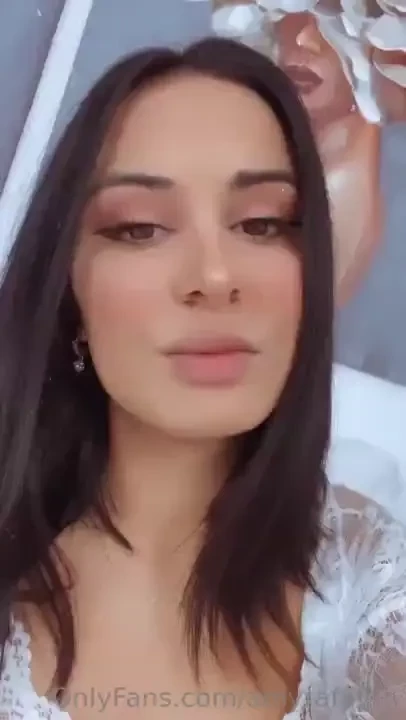 Hey hey what s up 