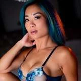 katielin_nextdoor_free1
