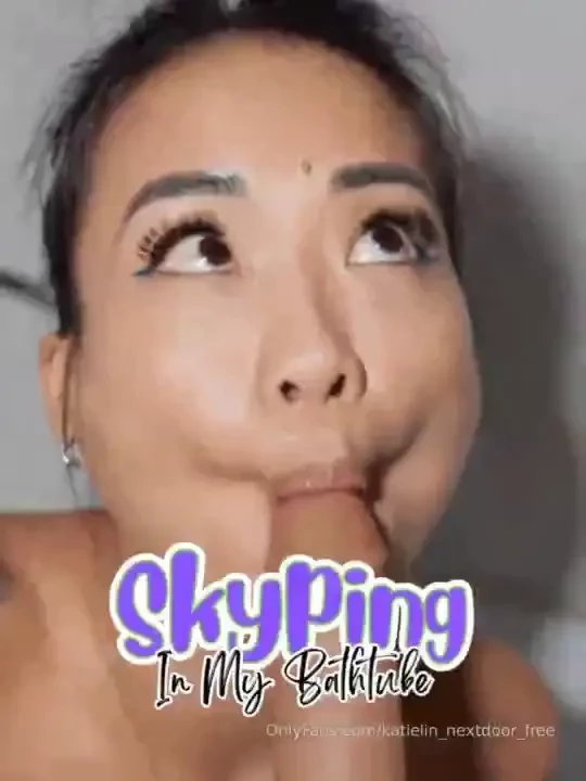 Skyping in my bathtube i got so horny when i was taking a nice warm 