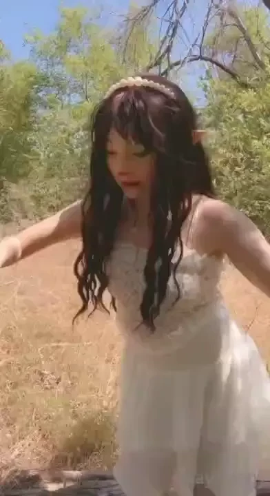 You see me dancing to one direction in the forest what do you do 