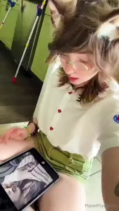 Hes so fuckin hot moe doodle kcifodcndmlxskkclsckmevn 