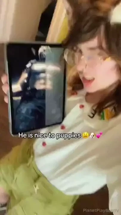 Okay but wait leon s nice to puppies tho i just need to get my leg 
