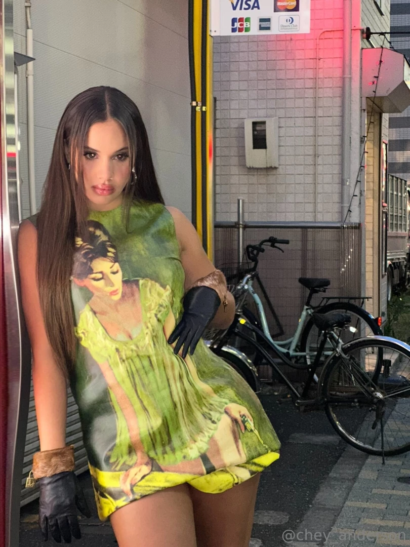 Tell me i m cute bae 