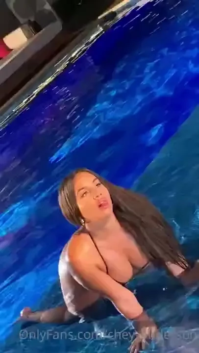 Bts from lil uzi x future project shot by hype extra sexy in the pool 