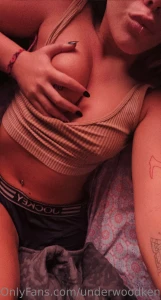 Goodmorning babyyy dont you wish you were waking up w these tits in ur