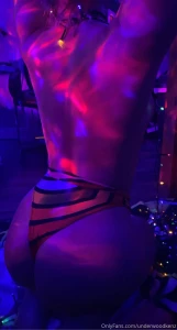 Happy friday some handcuff action to show you guys what its like to be