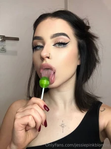 Selena did something special for you https onlyfans com selena_girl part 1