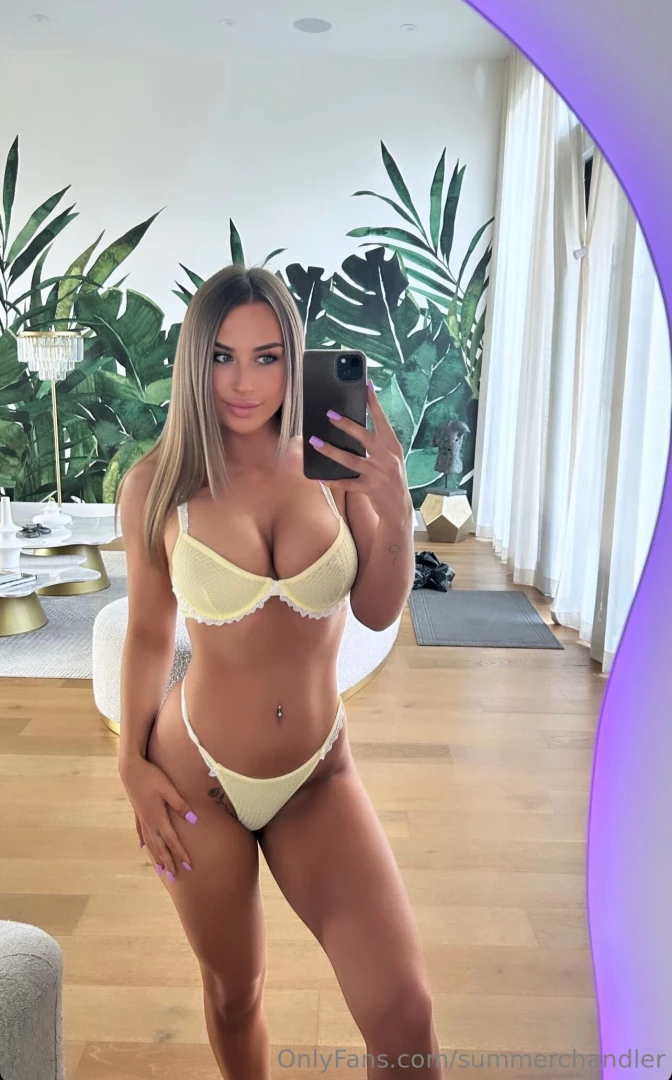 Yellow is my happy color 