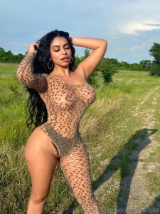 All my free nudes here xochavella xochavella