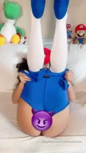 New super mario cosplay vid in dm