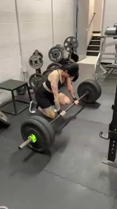 Deadlifting 185 for 2 