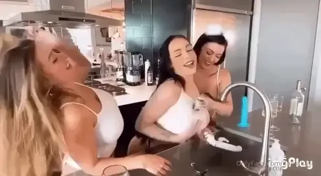 Francety claudia and i get kinky in my kitchen and fuck our tight part 6 