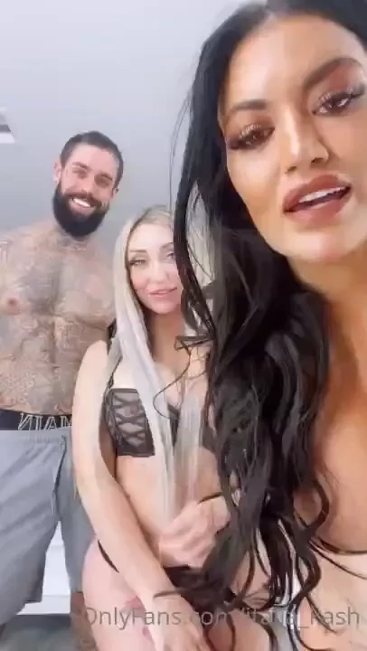 The girl from the grocery store finally came through and she s hot go 