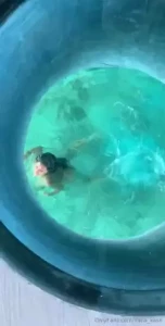 Who wants to cum swim with me down here and fuck maldives villa