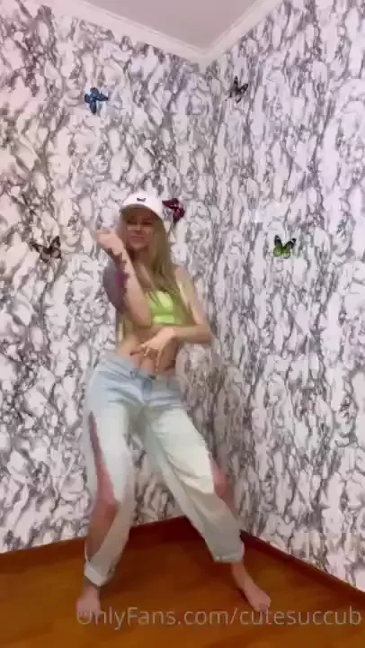 I started dancing more again and i want to share with you one of what 