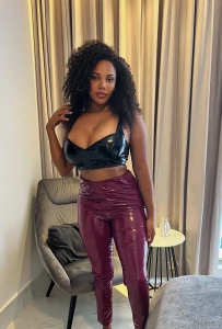 Do you love me as your goddess