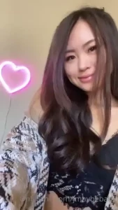 I m live let s hang out https m twitch tv maybebabey777