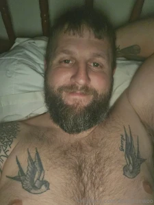 It s cold outside come keep warm in bed with me