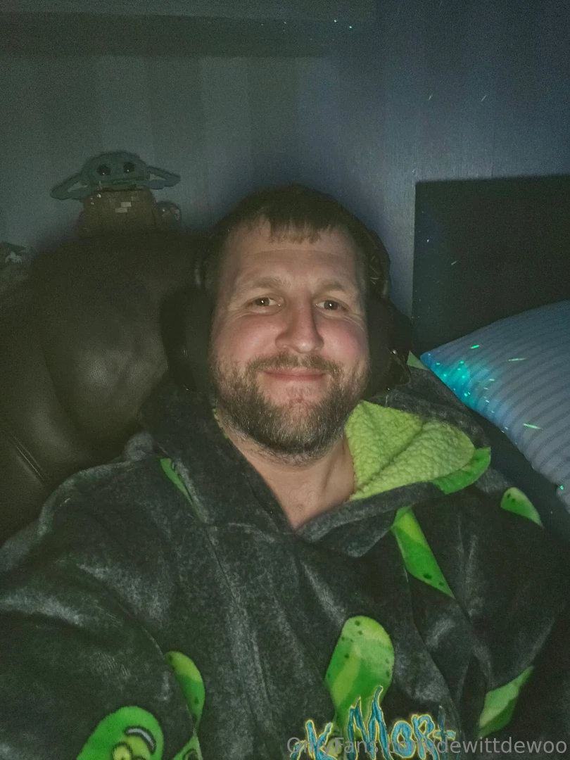 Who wants to keep me warm instead of the oodie 