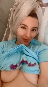 Just your friendly neighborhood hottie