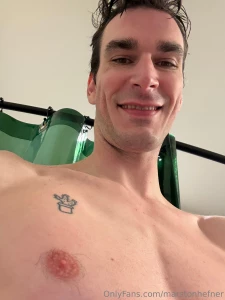 Cold showers have quickly become the light of my life dm me about