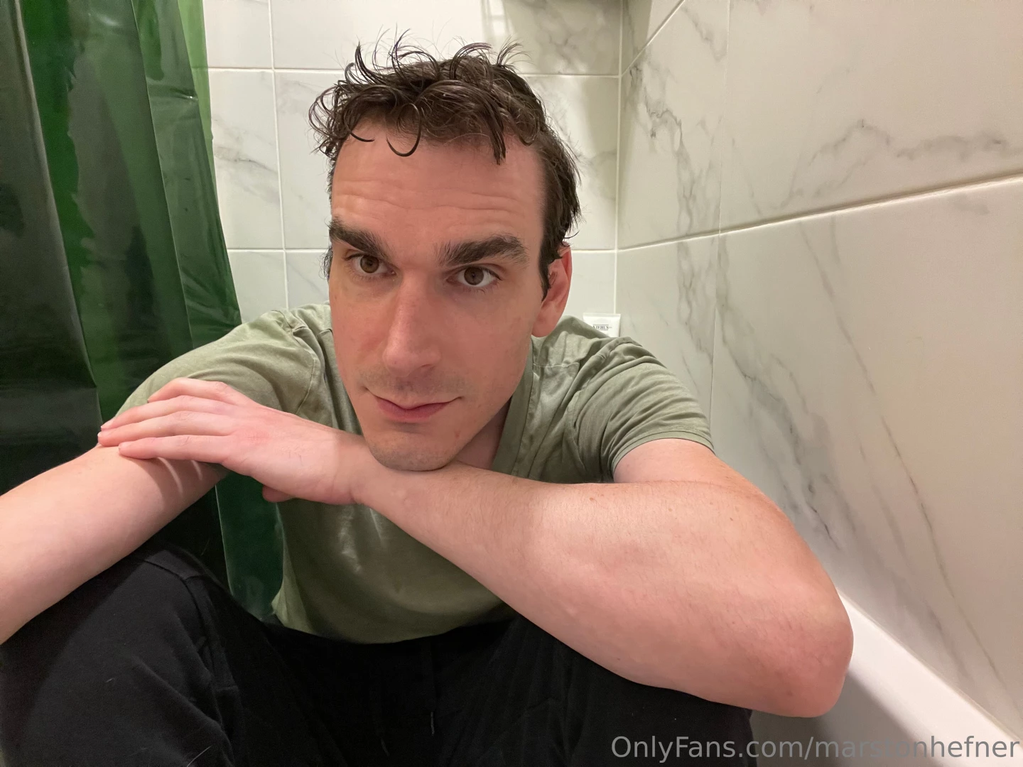 I show and touch my favorite pleasure spots on my penis 